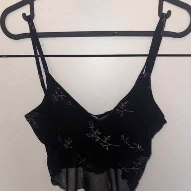 Vintage Crop-Top mit Blumendetails