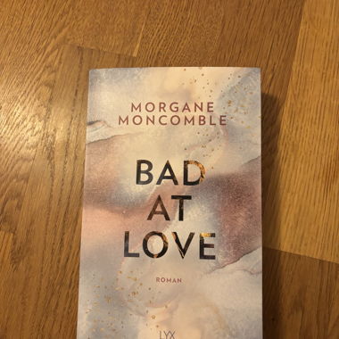 Bad at Love Buch