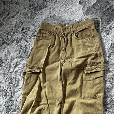 Beige Cargo Hose