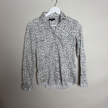Chemise boutonnée à motif floral