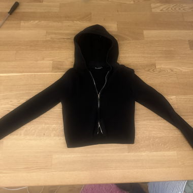 Felpa con cappuccio nera Brandy Melville con zip