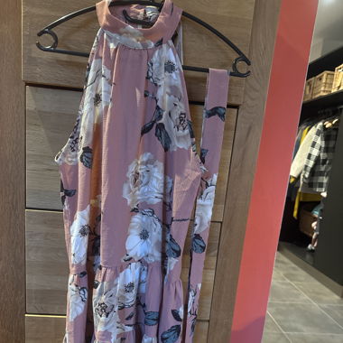 kleid mit blumen