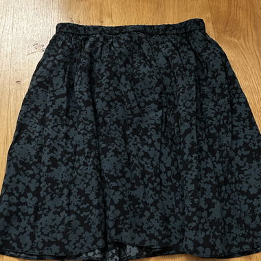 UNIQLO Black and Green Floral Mini Skirt