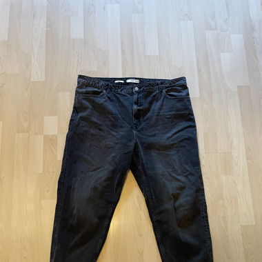 Schwarze Momjeans