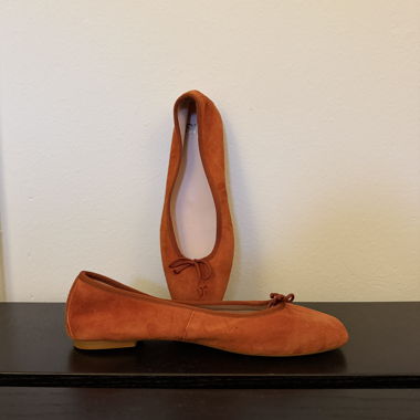 Ballerines orange en daim