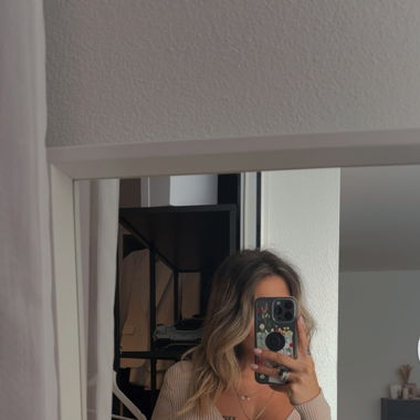 Top mit Schnitt