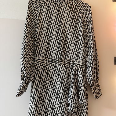 Gemustertes Kleid NIKKIE