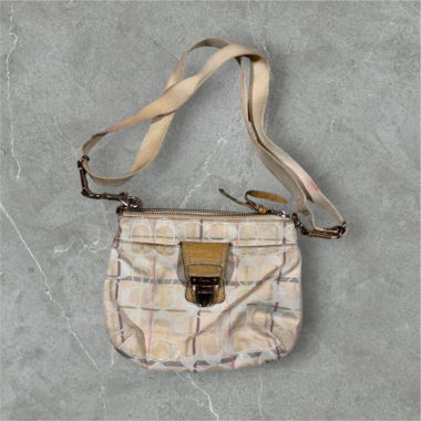vintage coach bag white/yellowish monogram