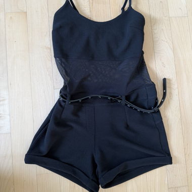 Calzedonia Tuta corta nera senza maniche con cintura