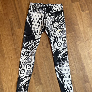 Nike patterned sports leggings