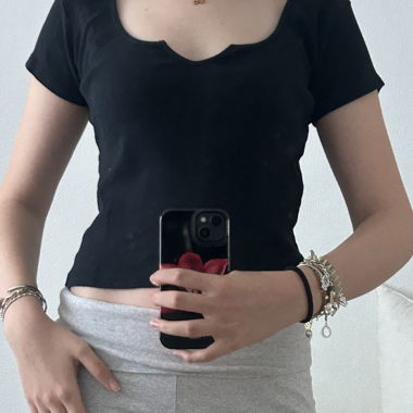 Schwarzes T-Shirt