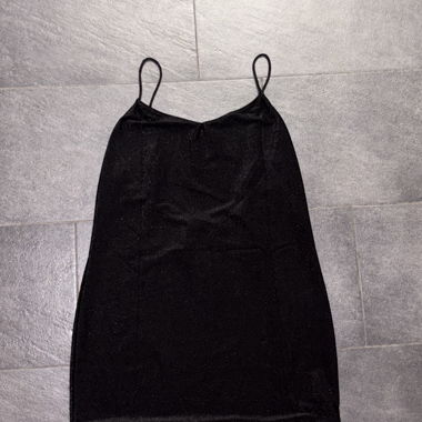 Monki Glitzerkleid