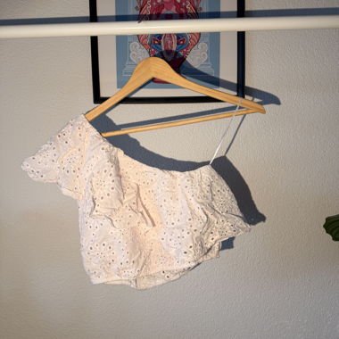 Top asymétrique