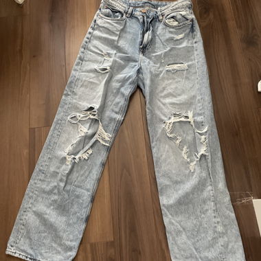 Loose straight high waist Denim Jeans mit Löchern