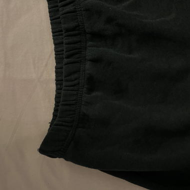 Schöner Dunkelgrüner Hoodie mit hohem Bund