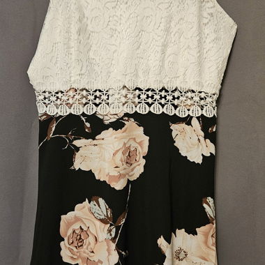Robe chemise en dentelle avec imprimé floral