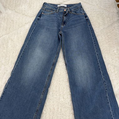 Wide-Leg Blue Jeans