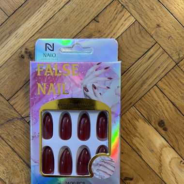 Nägel