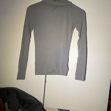 Grey Long-Sleeve
