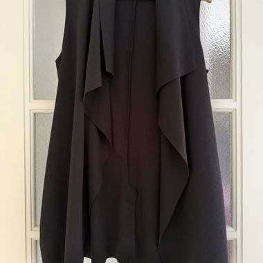 Black sleeveless vest