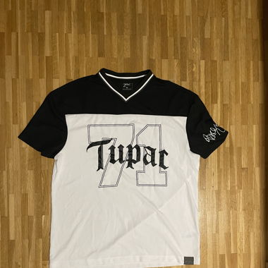 Tupac t-shirt 