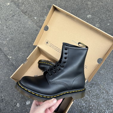 Stivali Dr. Martens DRMRTN 1460 in pelle nera nuovi 38 con scatola
