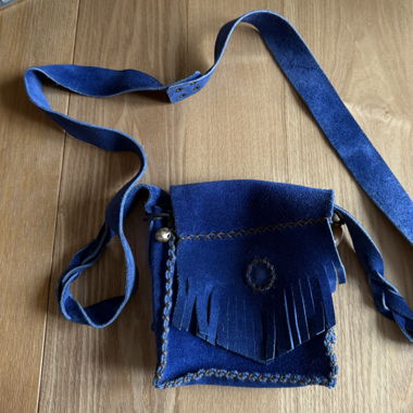 Cute little leather bag / Ledertasche klein
