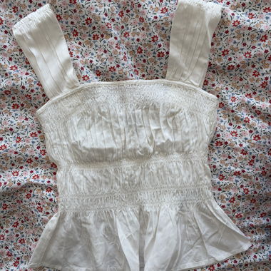 Dreamy white Top from H&M