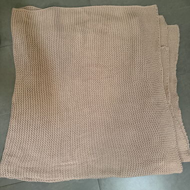 gestrickte Ikea Decke in Rosa
