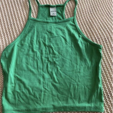 Green sleeveless crop top