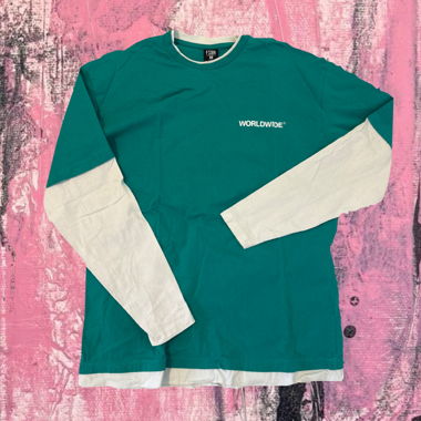 Grünes Langarm-T-Shirt