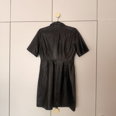 Abito camicia in pelle nera