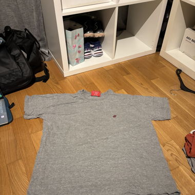 graues T-Shirt