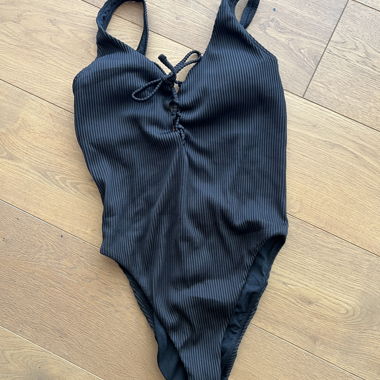 Hollister Badeanzug M