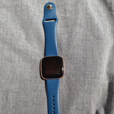 Fit Bit Versa 2