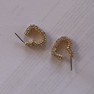 Gold-coloured rhinestone heart earrings