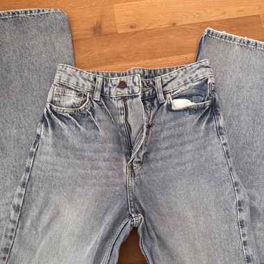 Wide leg jeans