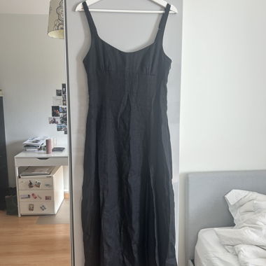 Robe midi en lin noire