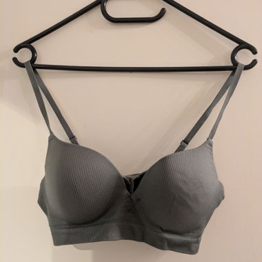 Wireless bra