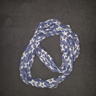 Sciarpa ad anello con stelle blu