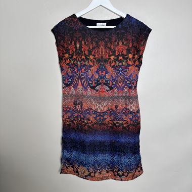 Robe sans manches à motifs