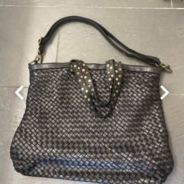 Geflochtene Ledertasche