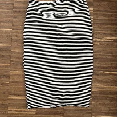 Jupe en maille à rayures
