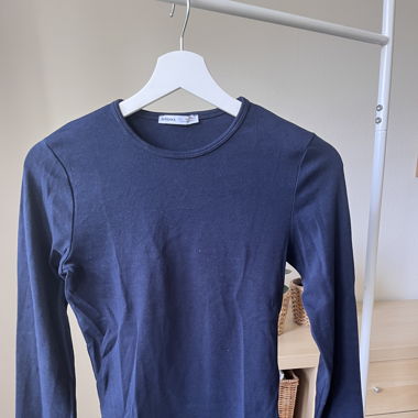 Blue longsleeve