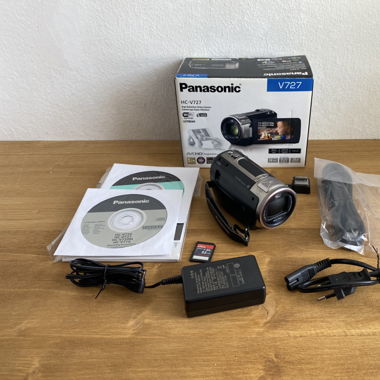  Panasonic HC-V727 Full HD Camcorder
