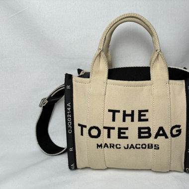 Marc Jacobs "The Tote bag" sand