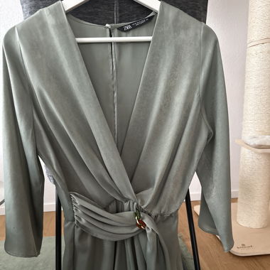 Kurzer Jumpsuit von Zara