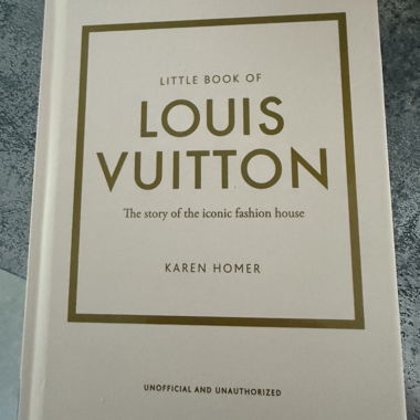 Piccolo libro di Louis Vuitton