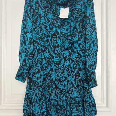 Neues Sandro Kleid