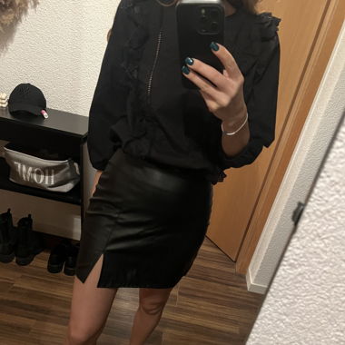 Leather skirt